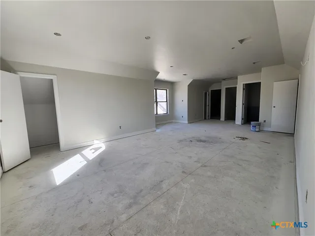 $709,000 | 618 Bald Eagle Loop, Salado, TX 76571