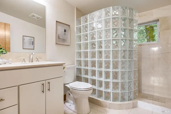 $2,299,000 | 100 Zachary Lane, Santa Rosa, CA 95404