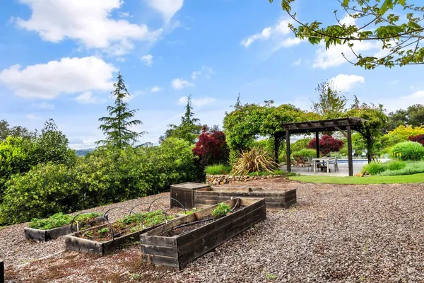 $2,299,000 | 100 Zachary Lane, Santa Rosa, CA 95404