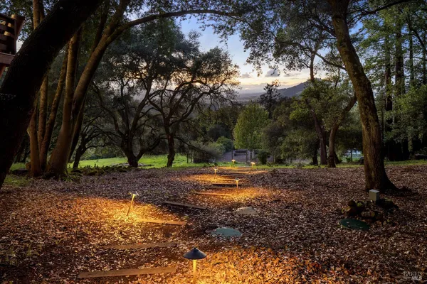 $2,299,000 | 100 Zachary Lane, Santa Rosa, CA 95404