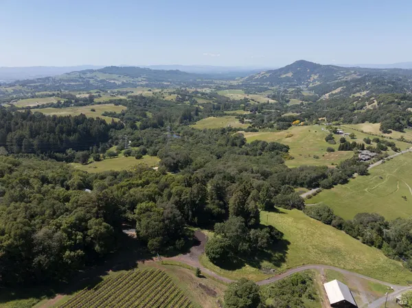 $2,299,000 | 100 Zachary Lane, Santa Rosa, CA 95404
