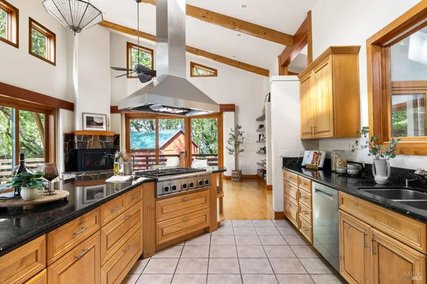 $2,299,000 | 100 Zachary Lane, Santa Rosa, CA 95404