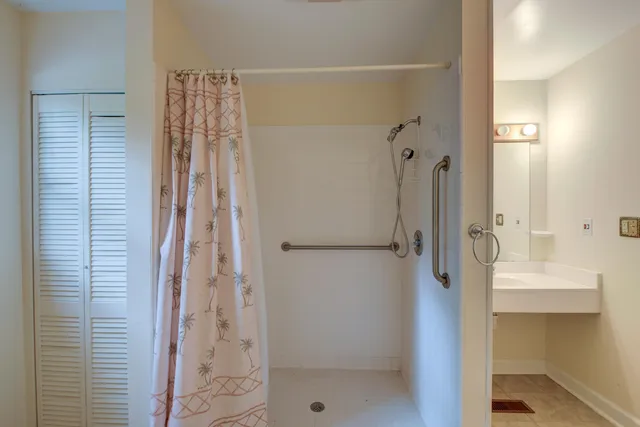 $999,000 | 820 Pineneedle Way, Charleston, SC 29492