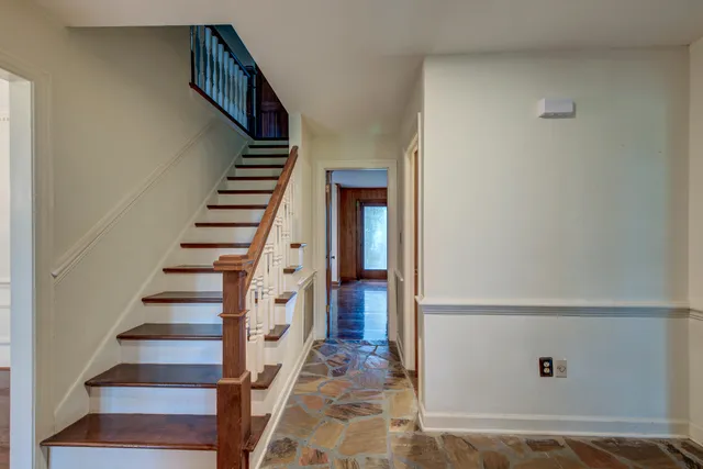 $999,000 | 820 Pineneedle Way, Charleston, SC 29492