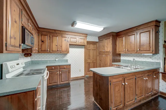 $999,000 | 820 Pineneedle Way, Charleston, SC 29492