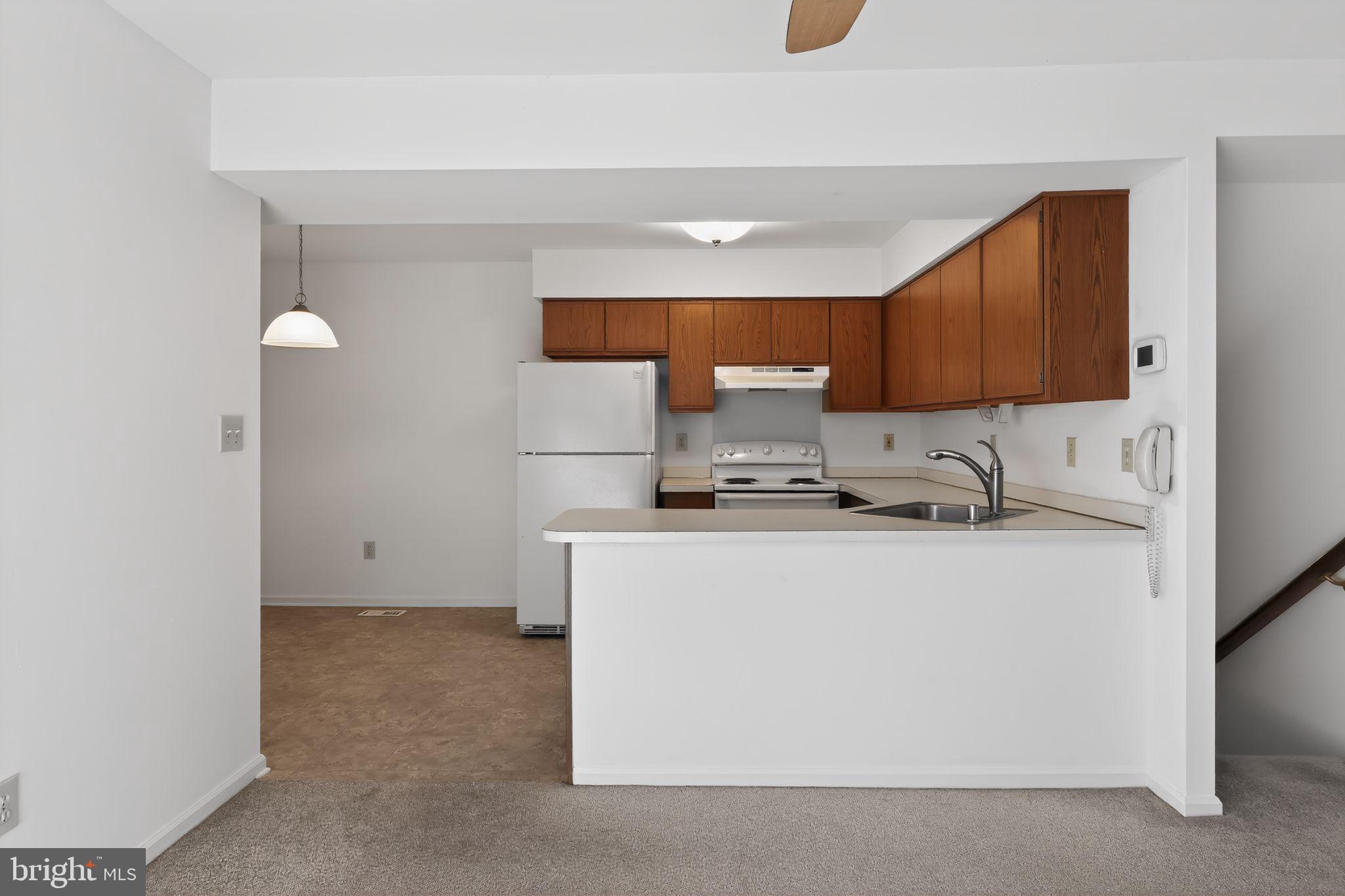 8 O O Rourke Court Newark, DE 19702 - Photo 7 of 29