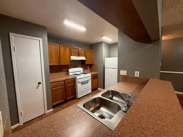 $1,650 | 2435 Spring Dusk Drive, Spring, TX 77373