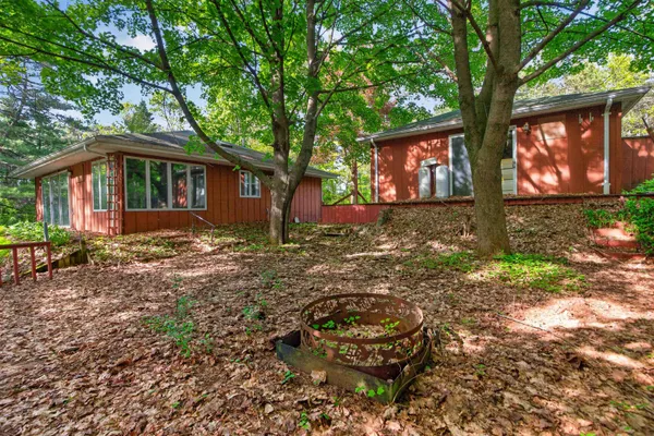 $75,000 | 7558 Evergreen Drive West, Waupaca, WI 54981
