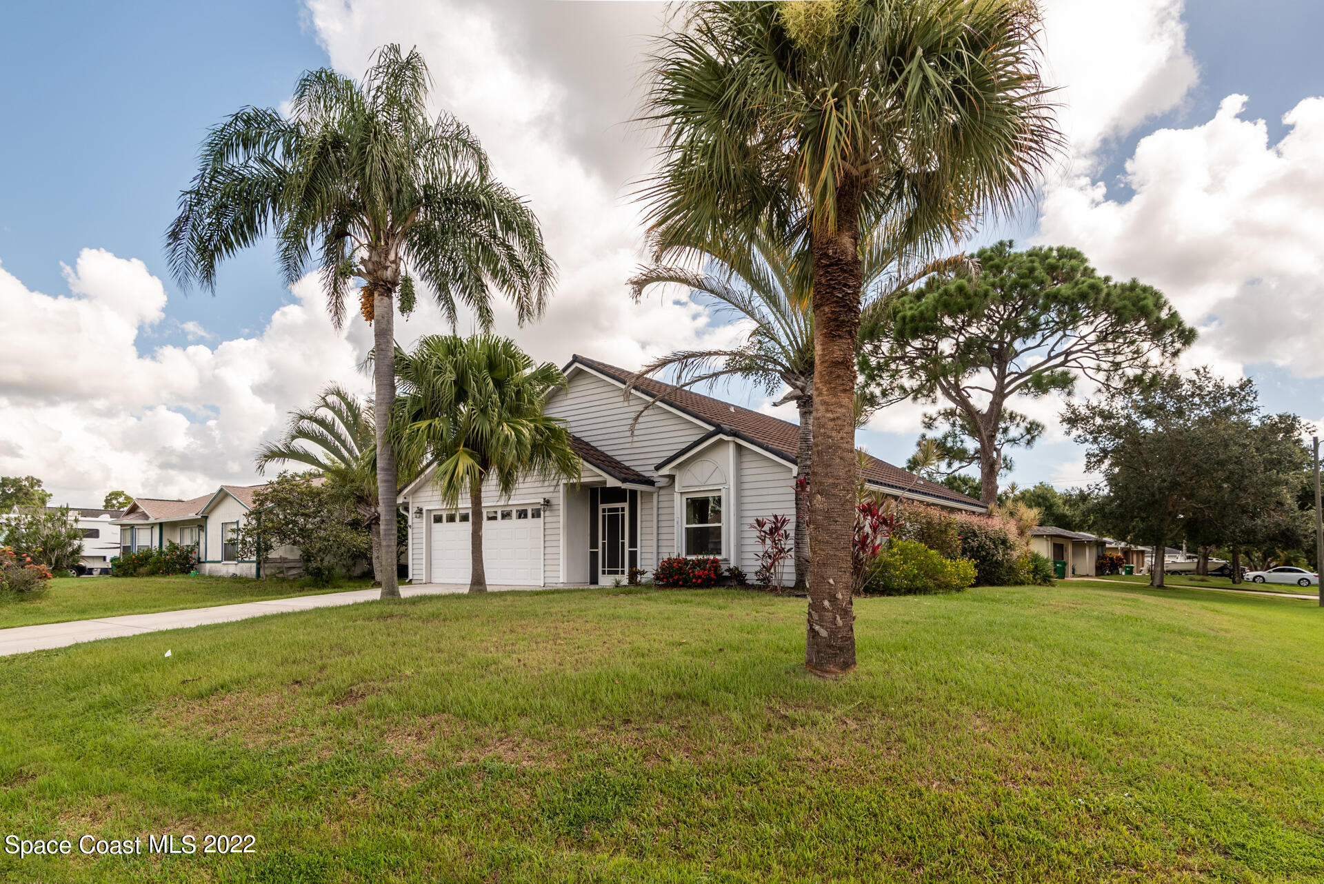 1686 Barber Street Sebastian, FL 32958 - Photo 2 of 16 SKIBERG-MURPHY-1686 BARBER ST (75)-HDR