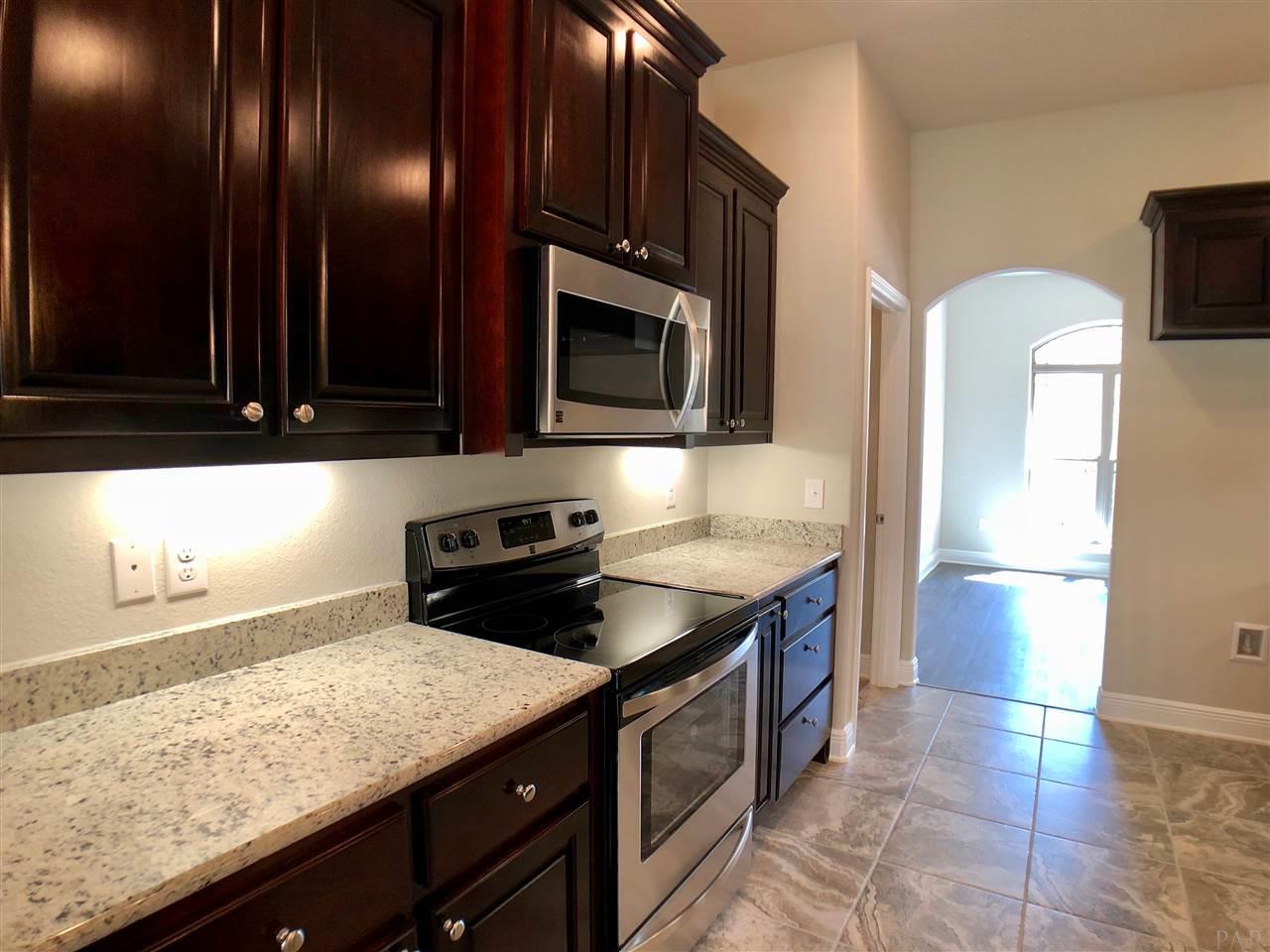 520 Vale Loop Crestview, FL 32536 - Photo 8 of 34