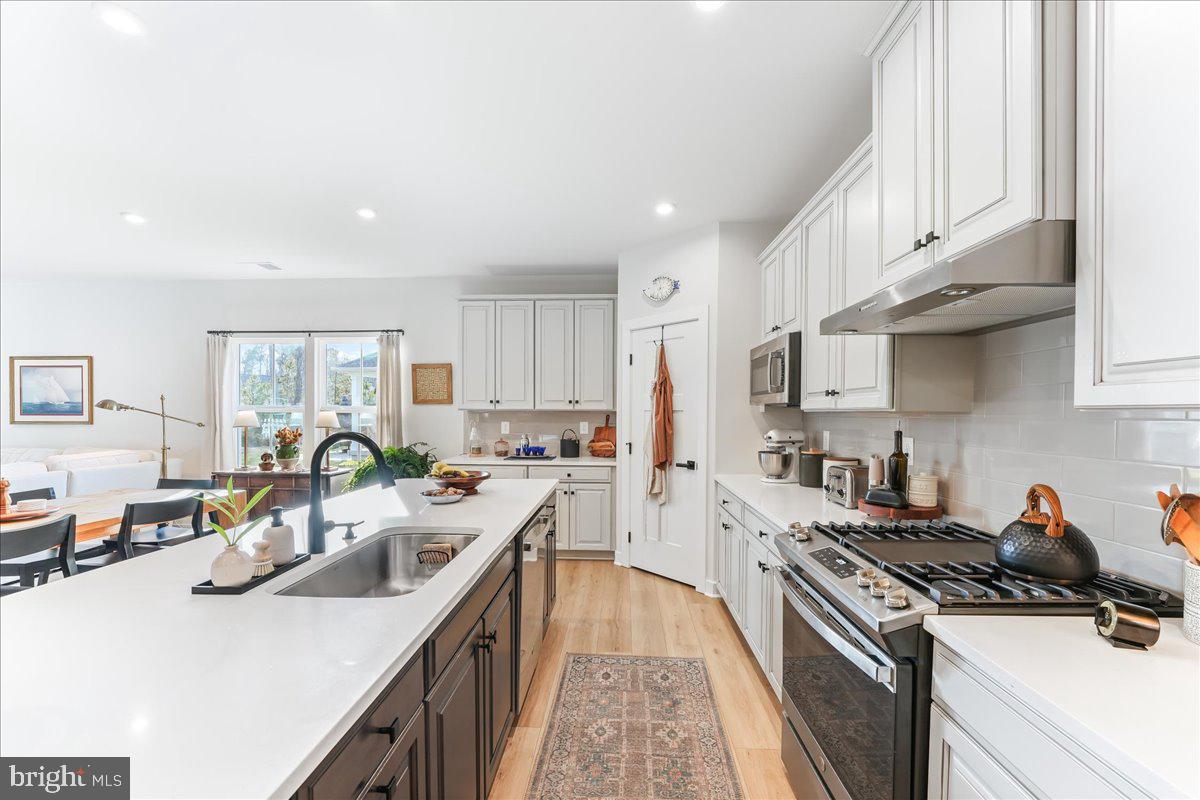 37360 Kestrel Way Ocean View, DE 19970 - Photo 11 of 39 Upgraded Hardware, Expansive Quartz Tops
