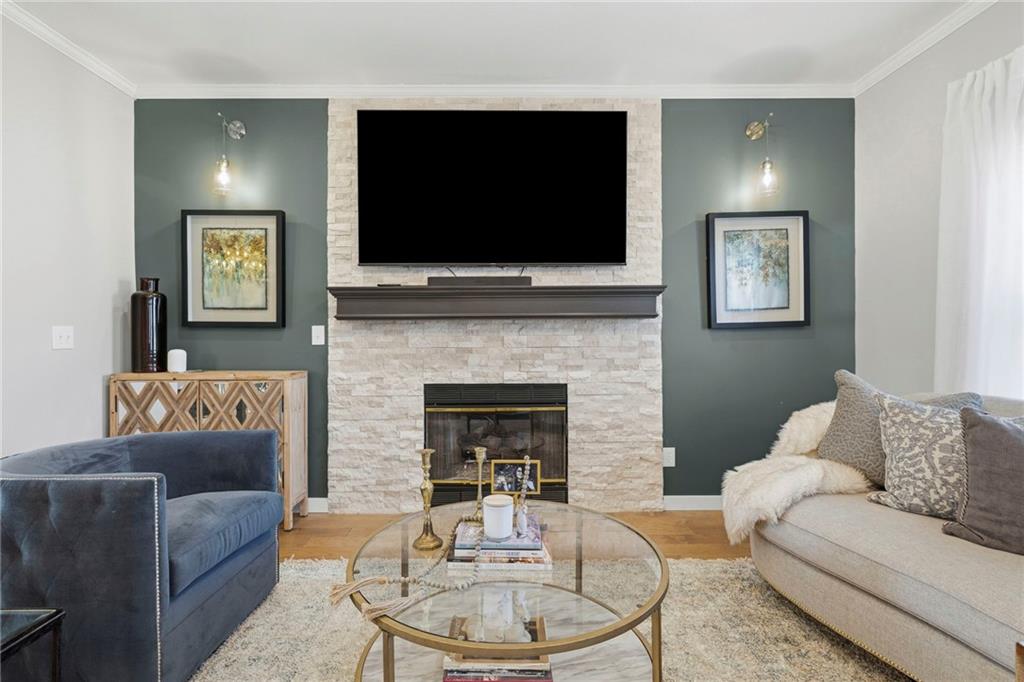 225 Southwest Seagull Street Lee's Summit, MO 64082 - Photo 3 of 53