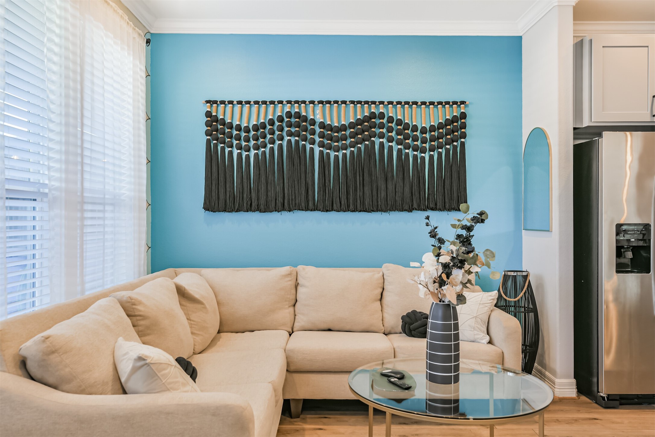 1010 Melneeka Lane Houston, TX 77091 - Photo 15 of 37 Great for conversations and game night.