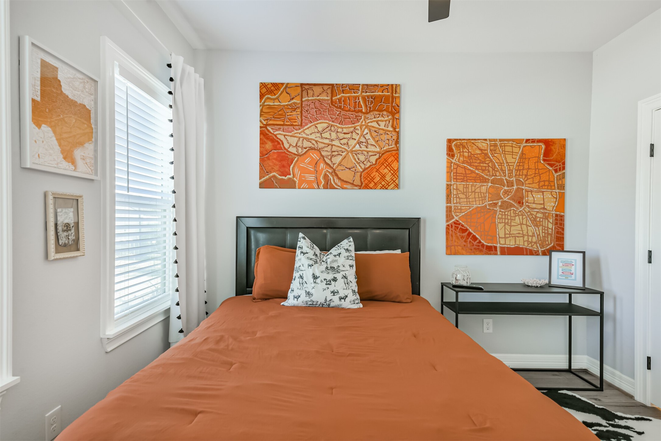 1010 Melneeka Lane Houston, TX 77091 - Photo 24 of 39 a bedroom with a bed and window