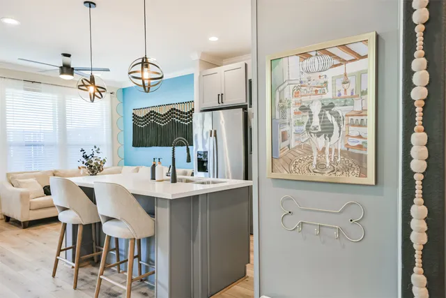 $3,000 | 1010 Melneeka Lane, Houston, TX 77091