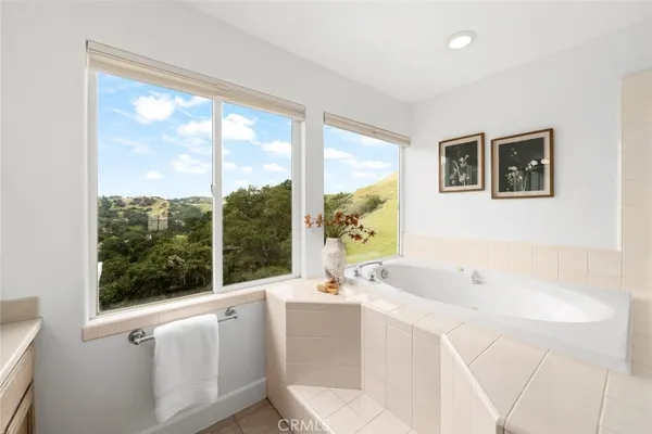 $995,000 | 9500 Corona Road, Atascadero, CA 93422