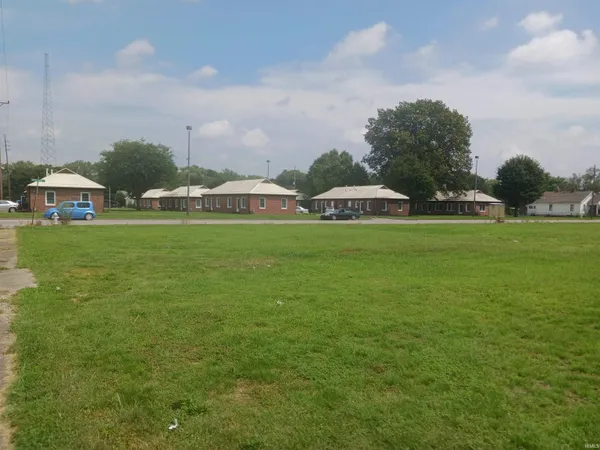 $225,000 | 124 West Jefferson Avenue, Vincennes, IN 47591