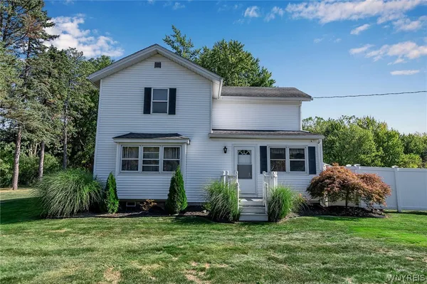 $364,900 | 6889 Sand Hill Road, Newstead, NY 14001