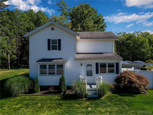 $364,900 | 6889 Sand Hill Road, Newstead, NY 14001