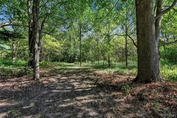 $364,900 | 6889 Sand Hill Road, Newstead, NY 14001