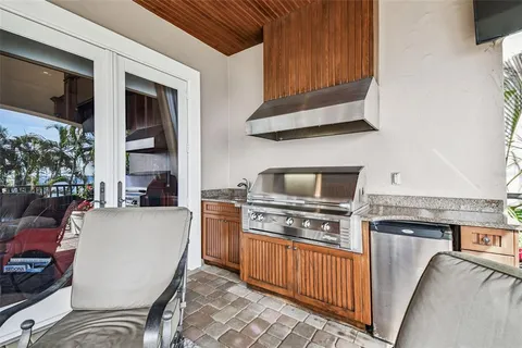 $2,999,000 | 2802 Baypointe Circle, Tampa, FL 33611