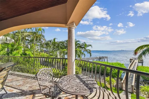 $2,999,000 | 2802 Baypointe Circle, Tampa, FL 33611