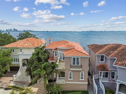 $2,999,000 | 2802 Baypointe Circle, Tampa, FL 33611
