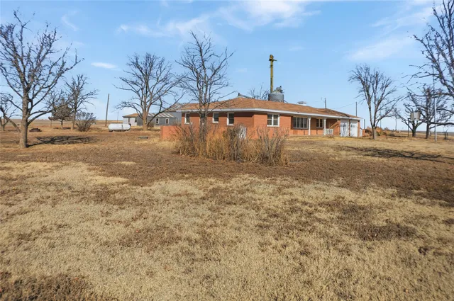 $298,000 | 2495 Highway 60, Friona, TX 79035