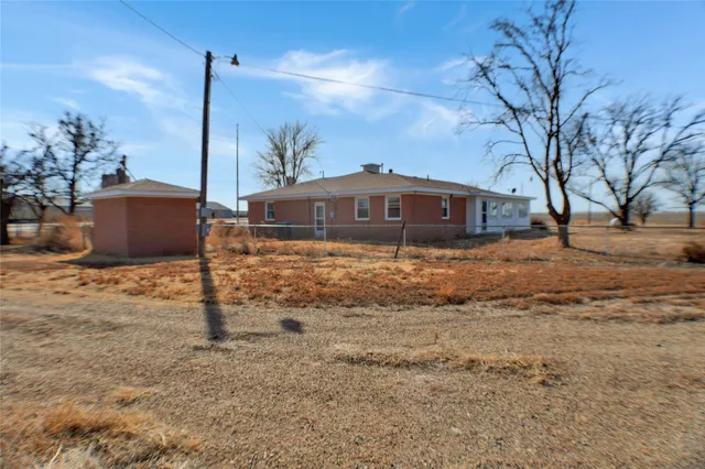 $298,000 | 2495 Highway 60, Friona, TX 79035