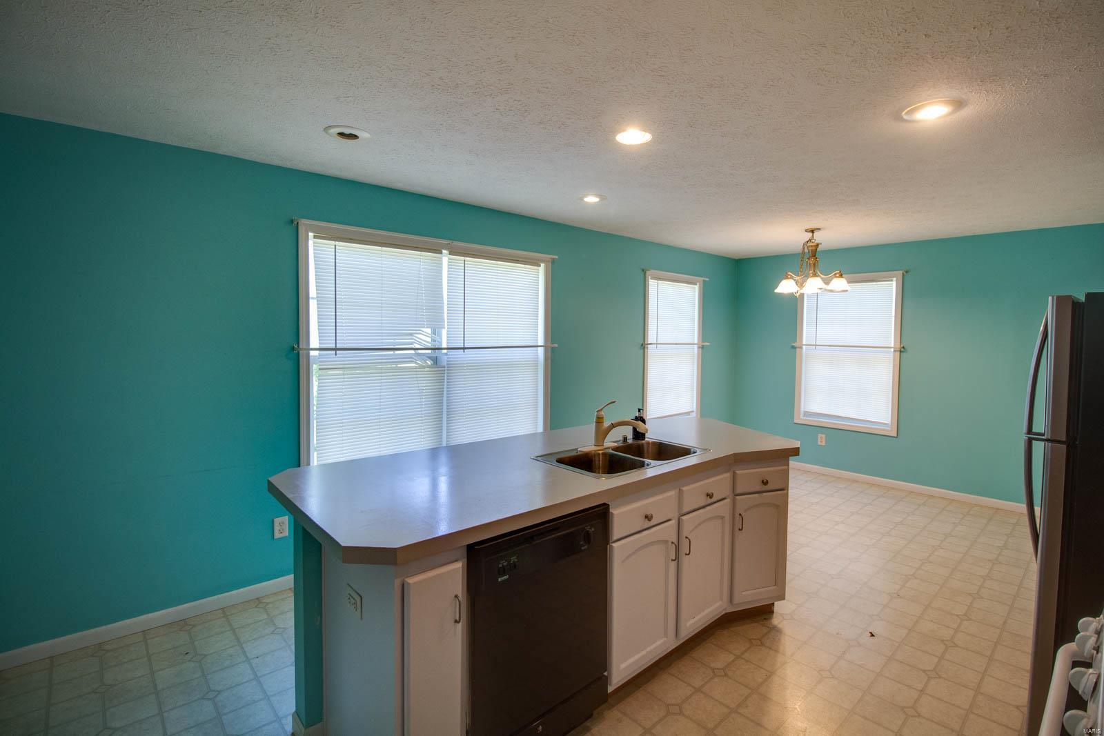 23333 Joe Knight Road Dow, IL 62022 - Photo 10 of 31