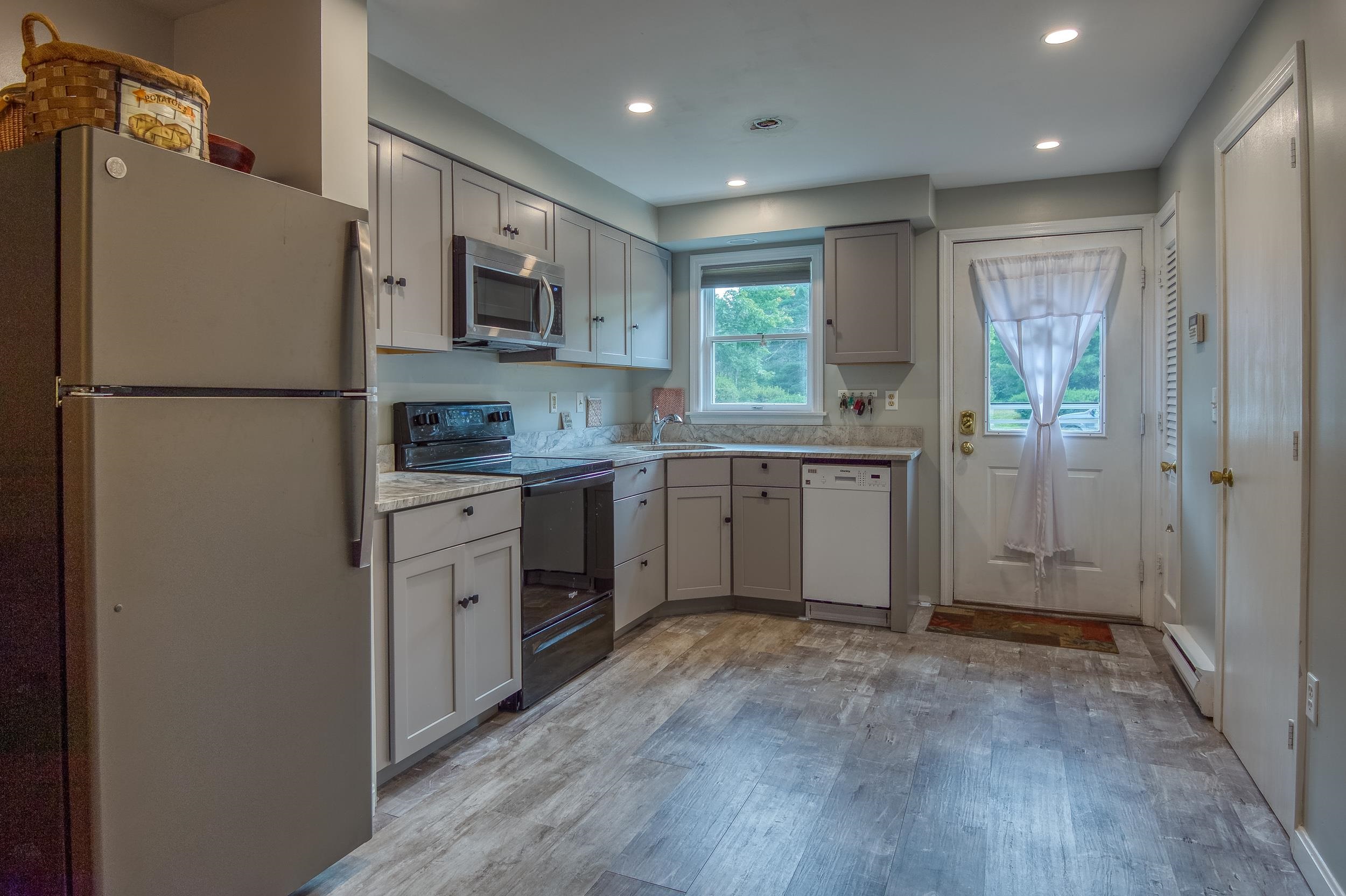 78 Saco Pines Way, Unit 9 Center Conway, NH 03813 - Photo 7 of 37
