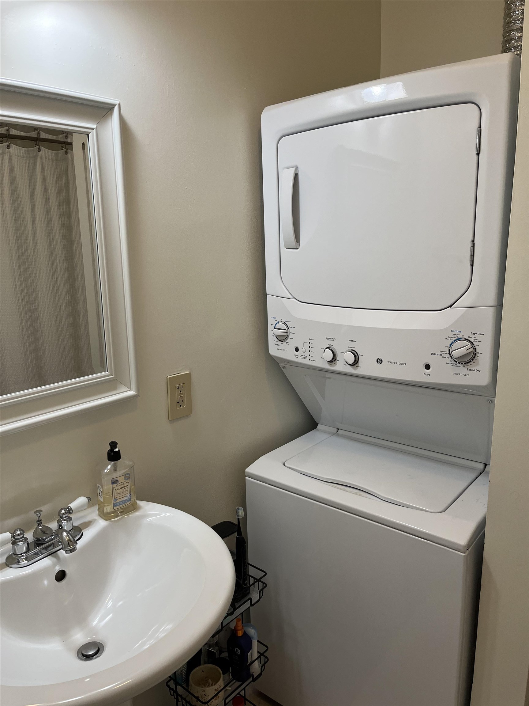 12 Cindy Drive Hooksett, NH 03106 - Photo 29 of 40