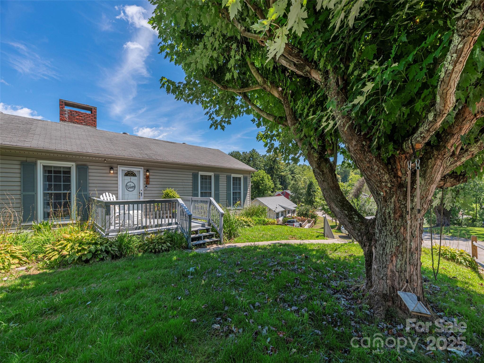 91 Star Ridge Road Canton, NC 28716 - Photo 2 of 27 Gallery Image 2
