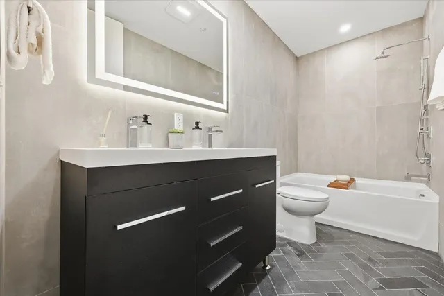 $849,000 | 134 New York Avenue, Unit 4, Jersey City, NJ 07307