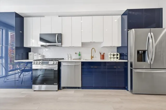 $849,000 | 134 New York Avenue, Unit 4, Jersey City, NJ 07307