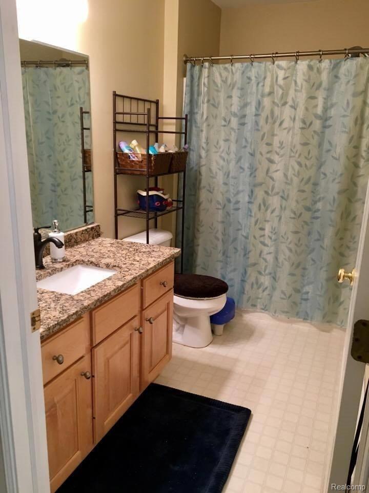 9087 North Owosso Road Fowlerville, MI 48836 - Photo 16 of 29 Full Bath Second Floor 9087 owosso.jpg