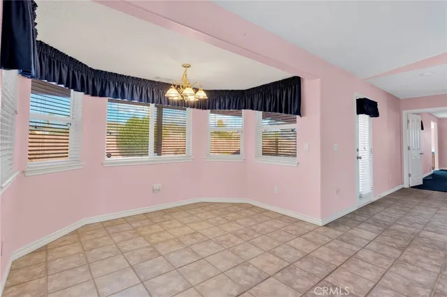 $575,000 | 16460 Malahat Road, Apple Valley, CA 92307