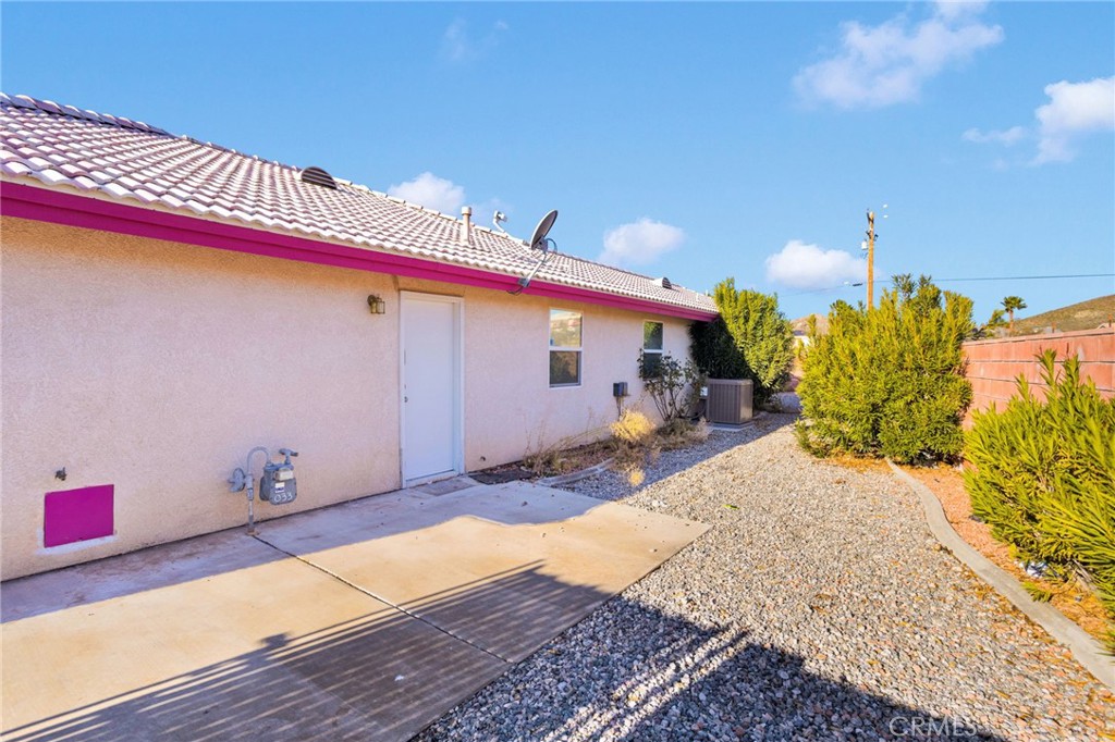 16460 Malahat Road Apple Valley, CA 92307 - Photo 41 of 54