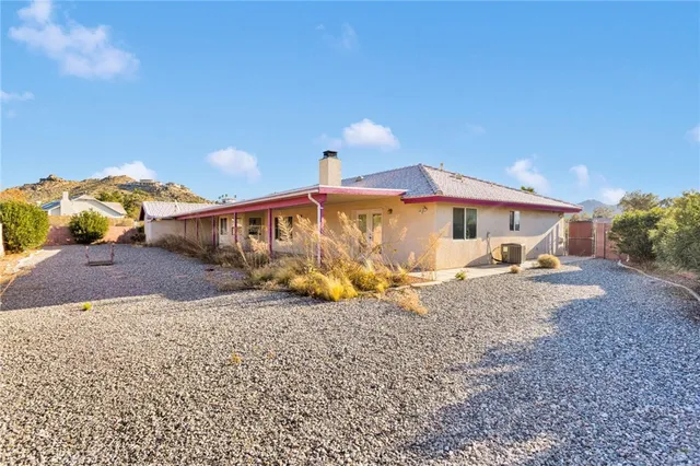 $575,000 | 16460 Malahat Road, Apple Valley, CA 92307