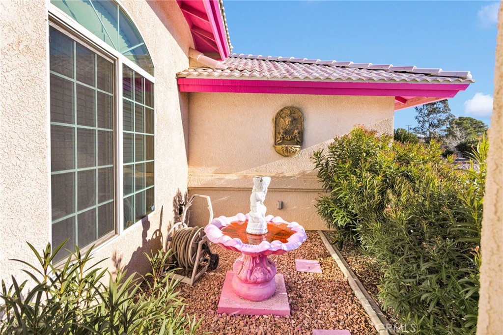 16460 Malahat Road Apple Valley, CA 92307 - Photo 8 of 54