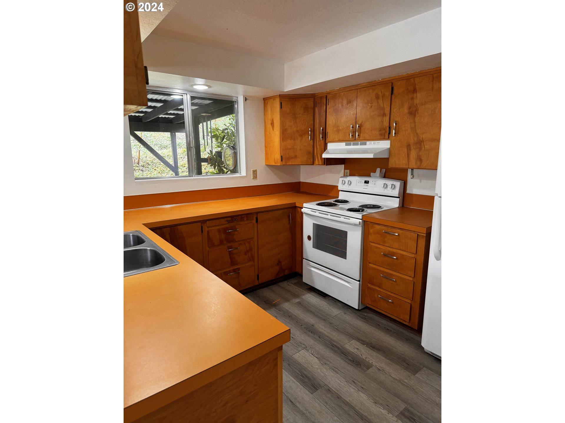 1604 Northeast Ridge Avenue Roseburg, OR 97470 - Photo 5 of 16 Gallery Image 5