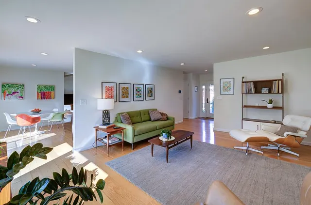 $640,000 | 2633 West San Jose Avenue, Fresno, CA 93711