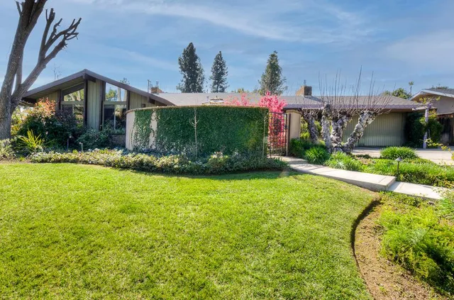 $640,000 | 2633 West San Jose Avenue, Fresno, CA 93711