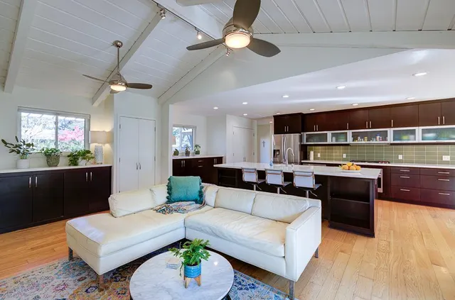 $640,000 | 2633 West San Jose Avenue, Fresno, CA 93711