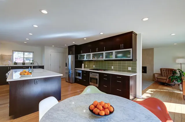 $640,000 | 2633 West San Jose Avenue, Fresno, CA 93711