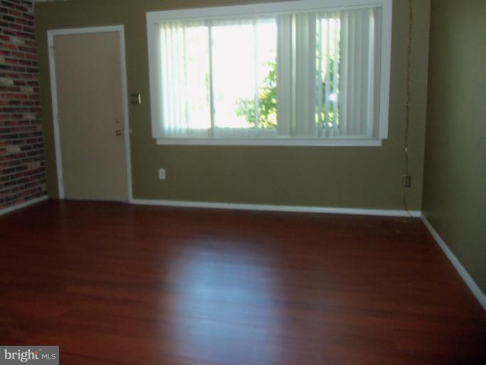 7771 Notley Road Pasadena, MD 21122 - Photo 12 of 17 Living Room