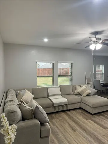 $3,000 | 860 Moonwake Drive, Lavon, TX 75166