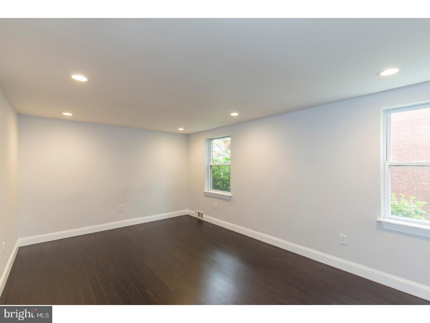 732 Braxton Road Ridley Park, PA 19078 - Photo 4 of 23 Living Room