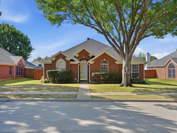 $3,200 | 1316 Pelham Lane, Lewisville, TX 75077