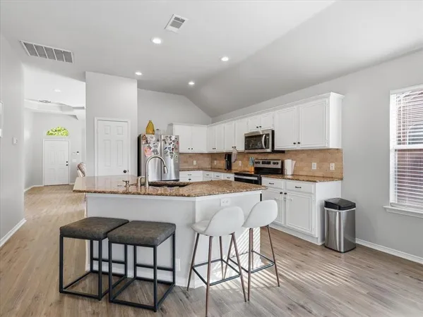 $3,200 | 1316 Pelham Lane, Lewisville, TX 75077